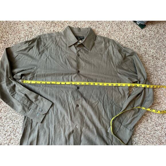 Banana Republic,  Button Up Oxford, Size Medium - Picture 3 of 9